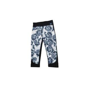 Lululemon Size 6 Print STRETCH Cropped Workout Pants Leggings
